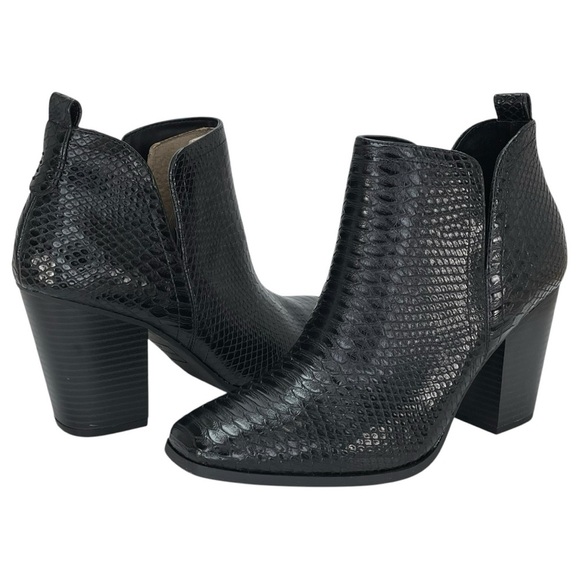 Sun + Stone Shoes - Sun + Stone Pollyy Black Faux Snakeskin Style Womens Ankle Boots Size 5.5M